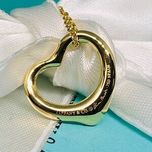 Tiffany & Co Elsa Peretti Open Heart necklace  16” 18k box EXCELLENT MSRP $1750
